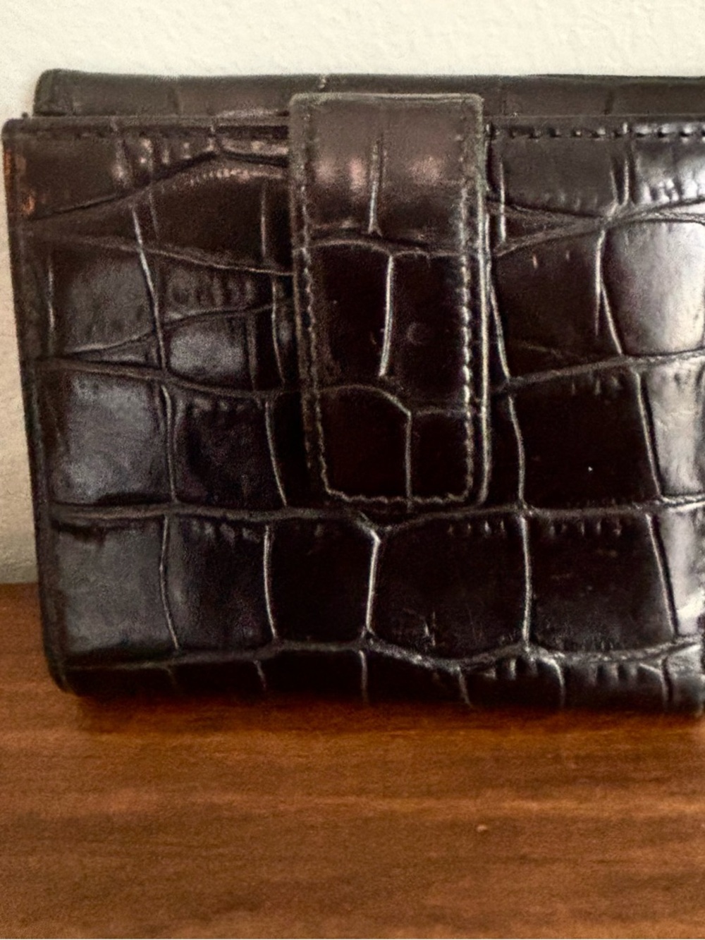Longchamp Black Croc Leather Bifold Wallet - Picture 3 of 5